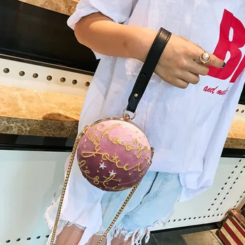 

Chain bag women 2019 new fashion embroidered Evening wrist bag shoulder Messenger bag Ladies Clutch HandBags C106