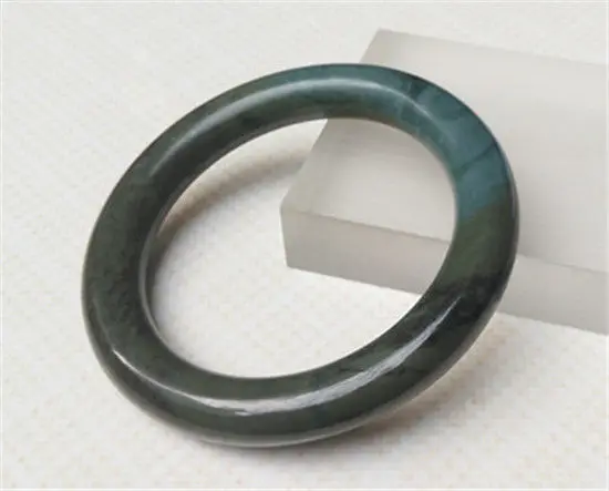 

BROWN FINE TEXTURE IN 100% NATURAL CHINAS XINJIANG HETIAN JADE BRACELET 63.2MM a 5.19