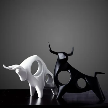 

Jingdezhen Ceramic Creative Cow Bull Home Decor Crafts Handicraft Cattle Porcelain Animal Figurines & Miniatures Black White