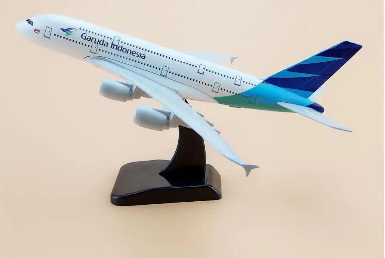 

Коллекционная модель самолета A380, 19 см