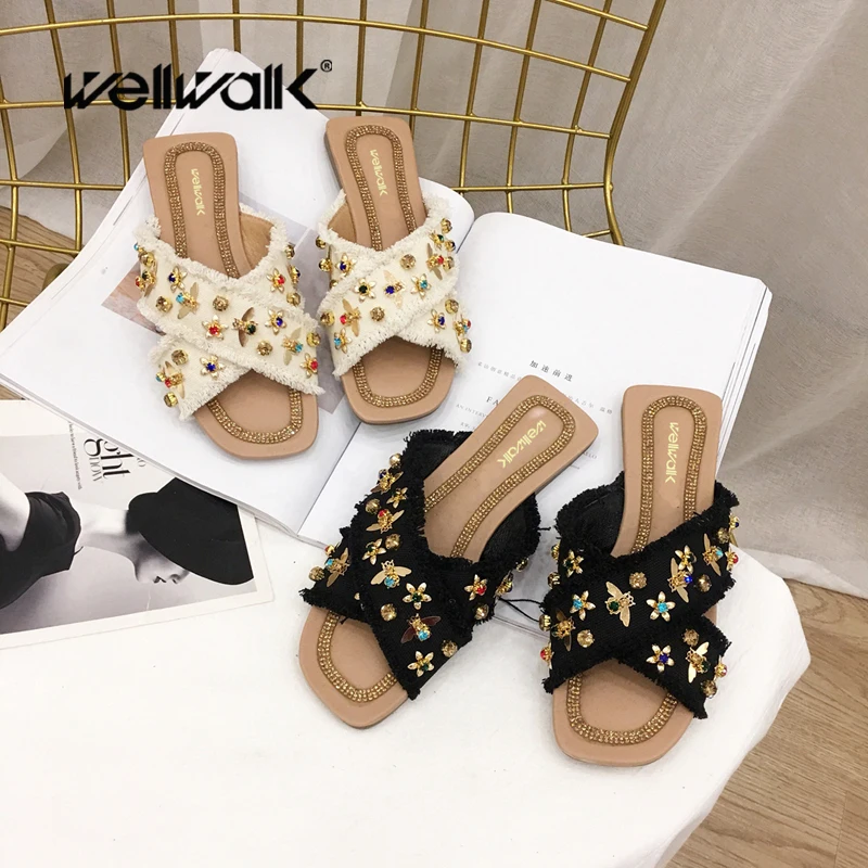 

Wellwalk Fashion Bee Slippers Ladies Flat Slides Women Summer Brand Design Slipper Cross Strap Metal Flower Slides Female 2019