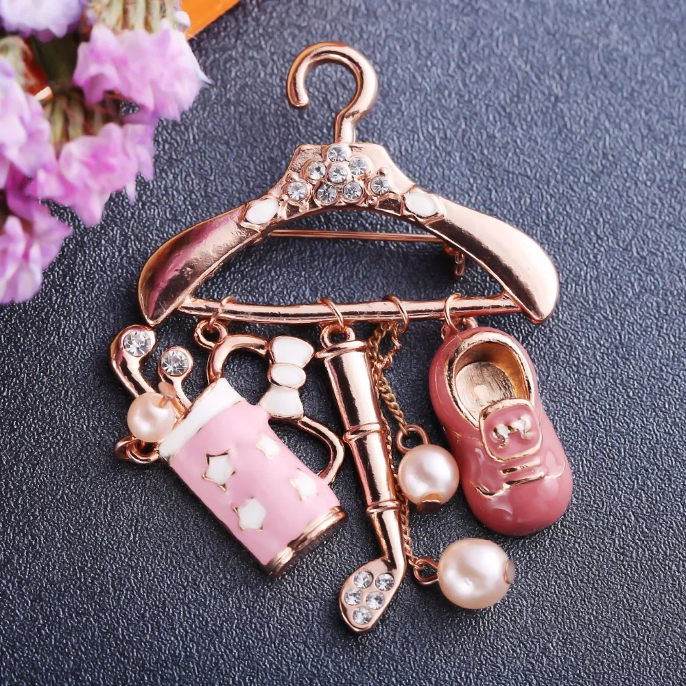 Crystal  Red cute hanger with shoes Golf clubs Brooches For Women Men Lovely brooches for women brooch pins jewelry