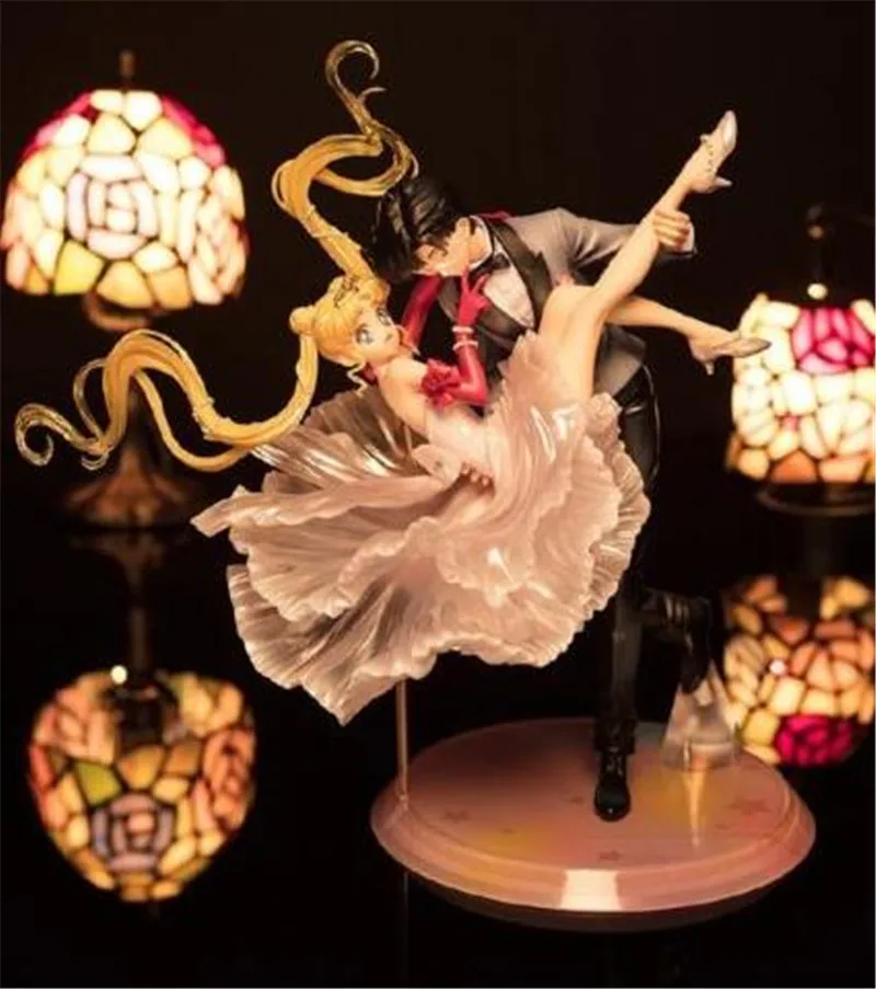 

Anime Sailor Moon Figuarts PVC Figure ZERO Crystal Sailor Moon Chiba Mamoru Dance PVC Figure With Box Mat