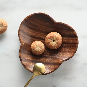 

Creative Moon Shape Wooden Dessert Plates Clover Shape Fruits/Snacks Plates Eco Natural Wood Serving Tray Japan Style Tableware