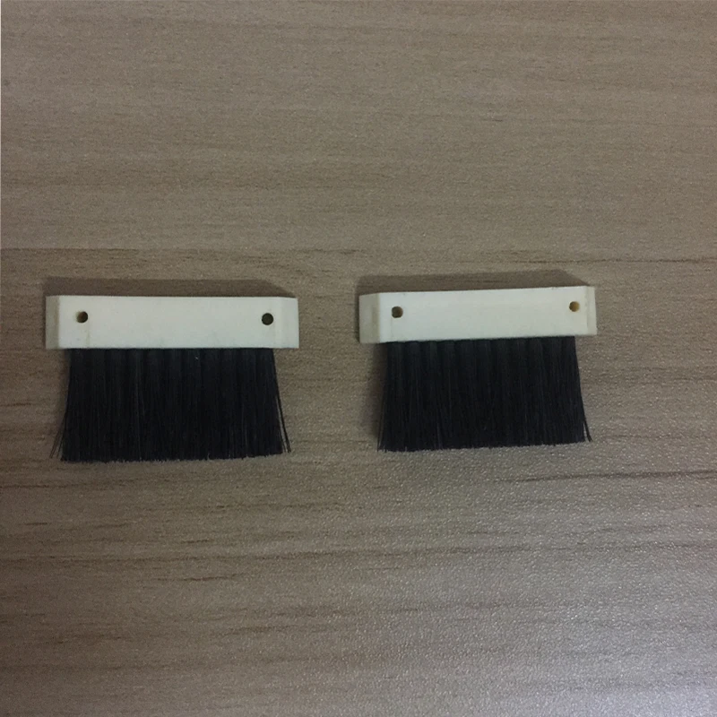 

2 Latch Opening Clearing Brush Spare Parts for Silver Reed/Singer Knitting Machine auxiliary engine SRP60N FRP70 SK280