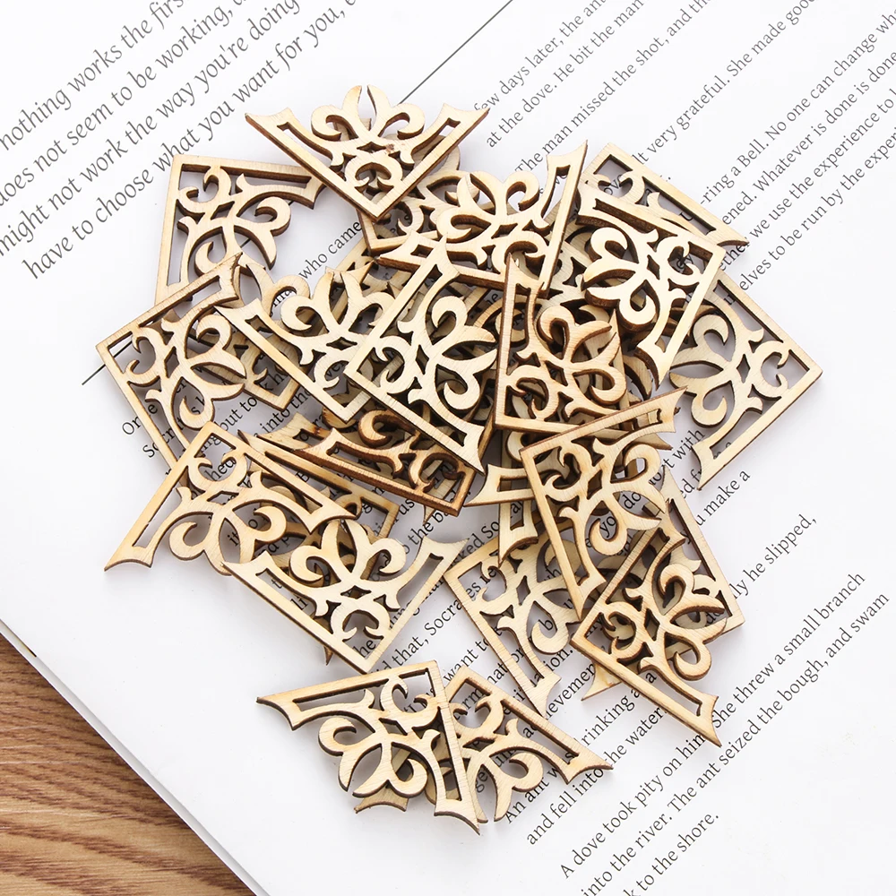 Festival Ornament Embellishment Figurines Craft Wooden Card Bell Clocks Shapes