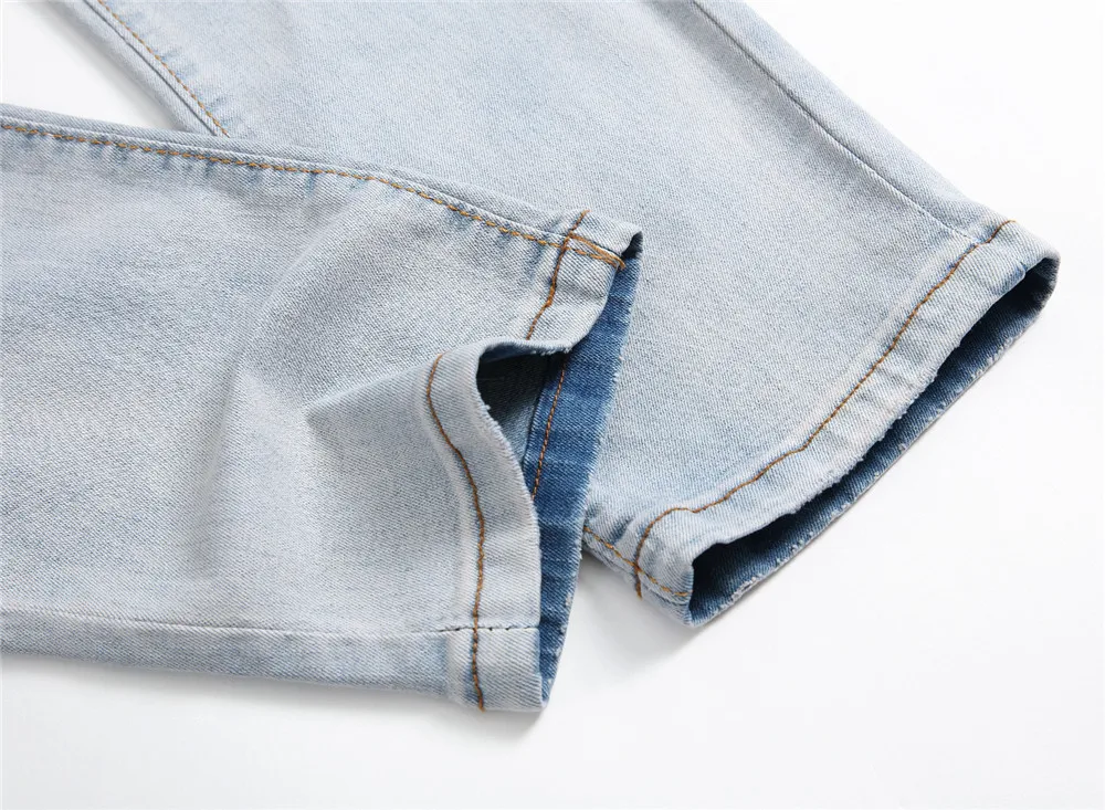 4235167951_1518810607