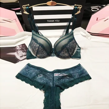

Beauty Back Straps Sexy Lace Deep V-neck Push Up Underwear Vintage Bra Set Women's Charming Green VS Lingerie