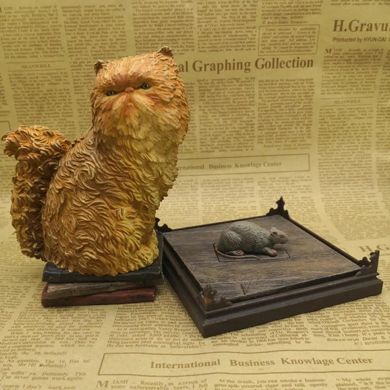 

Original Garage Kit 14cm Harry - Crookshanks Cat with Mouse Base Movie Scene Action Figure Collectible Model Loose Toy