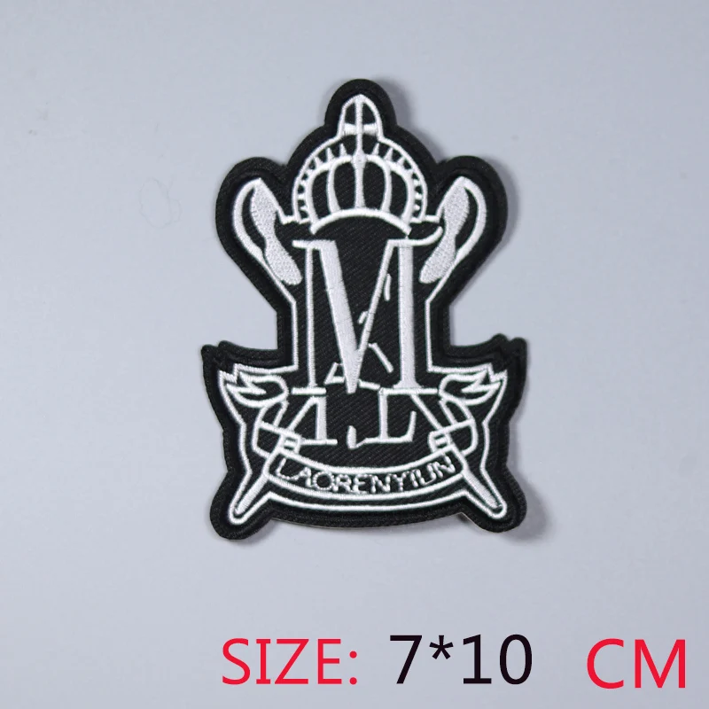 

1Pc M black white beautiful Iron On Embroidered Patch For Cloth Cartoon Badge Garment Appliques Accessory