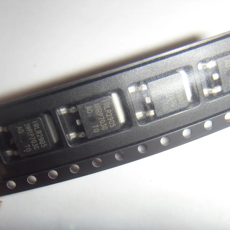 

SMD IRLR2905TRPBF Field-Effect Transistor MOSFET N 55V 42A TO-252