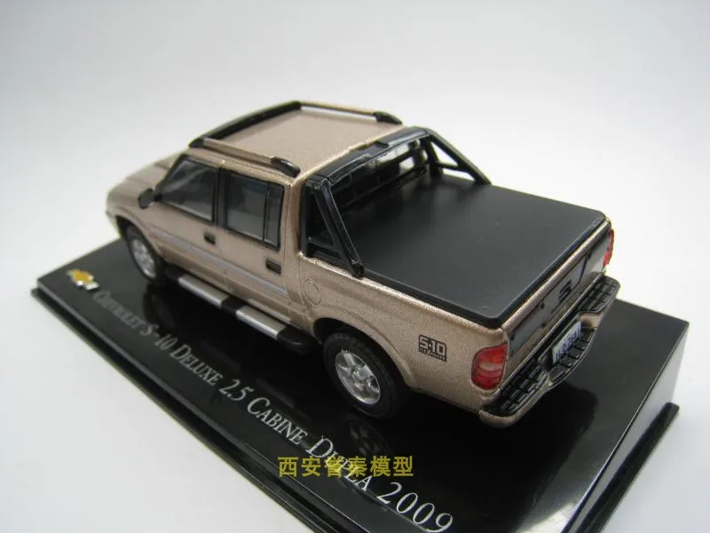 I XO 1:43 CHEVROLET S10 DELUXE 2,5 сплав модель автомобиля литая под давлением металлические игрушки подарок на день рождения для детей мальчиков