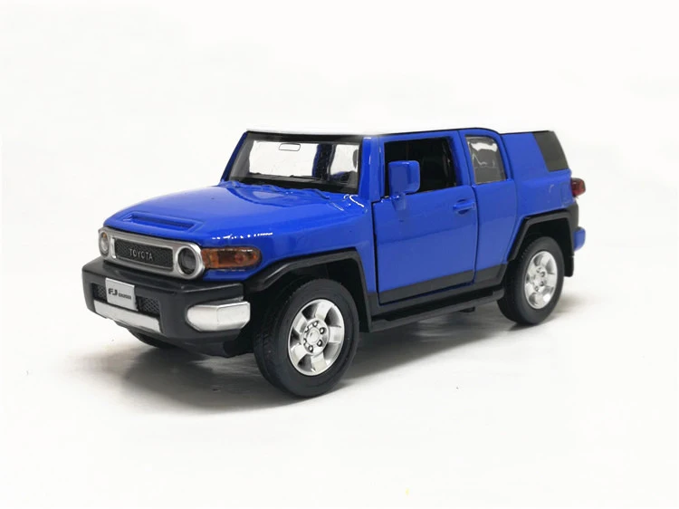 1:32 весы TOYOTA FJ Cruiser SUV литая модель металлическая игрушка модель звуковой светильник автомобиль оттягивающийся развивающие для детской коллекции подарков