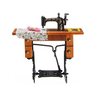 

1 Pcs Mini Wooden Sewing machine Doll ToyClassic Pretend Play Dollhous Furniture Toys Creative Children Gifts