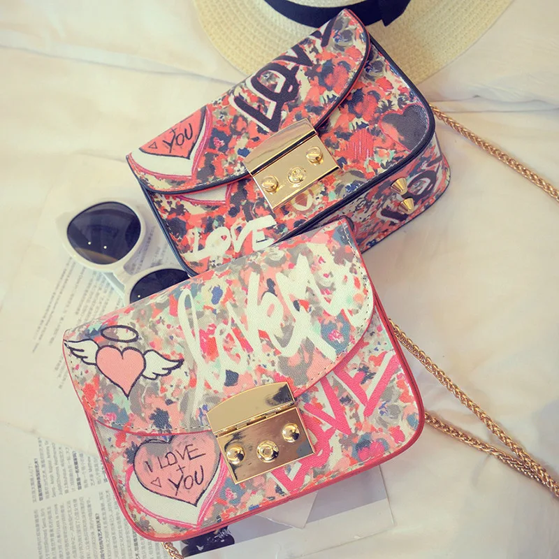 

Hot Sale 2018 Summer New Handbag Fashion Personality Graffiti Bag Cartoon Printed Small Square Package Lock Chain Shoulder Bag