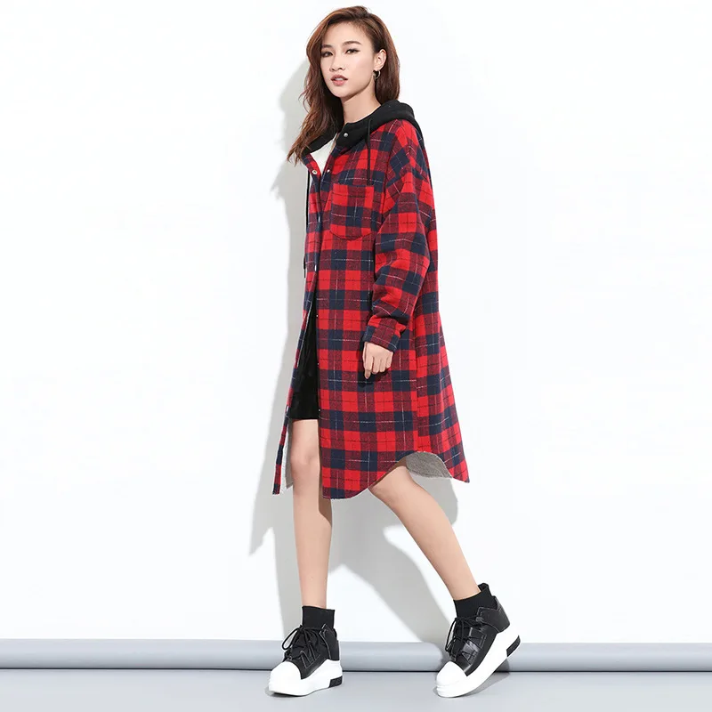 

[soonyour] 2016 European Thickening Long Sleeve Loose Lattice Coat with Velvet Printing Letter Coat with Hat YD12603