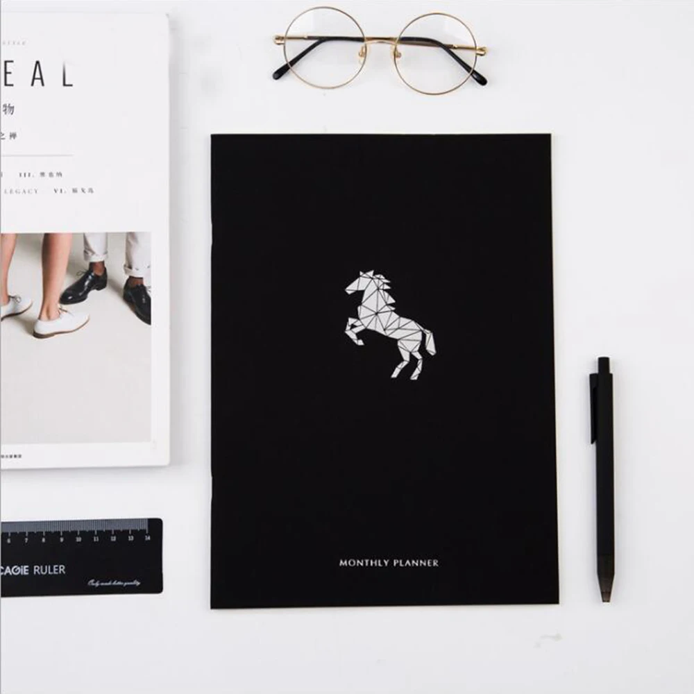 

Creative A4 High-quality Monthly Yearly Planner Notebook Elegant Black Gilded Printed Animal Cover Diary Planner Book