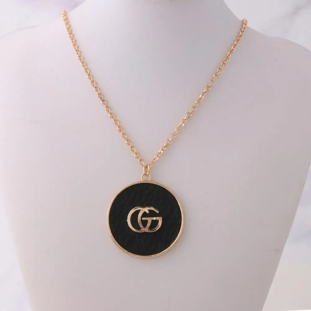 

Fashion Woman Bohemian Necklace Zinc Alloy Letter Pendant Necklace Gold Chain Luxury Necklace Fashion Jewelry 2019