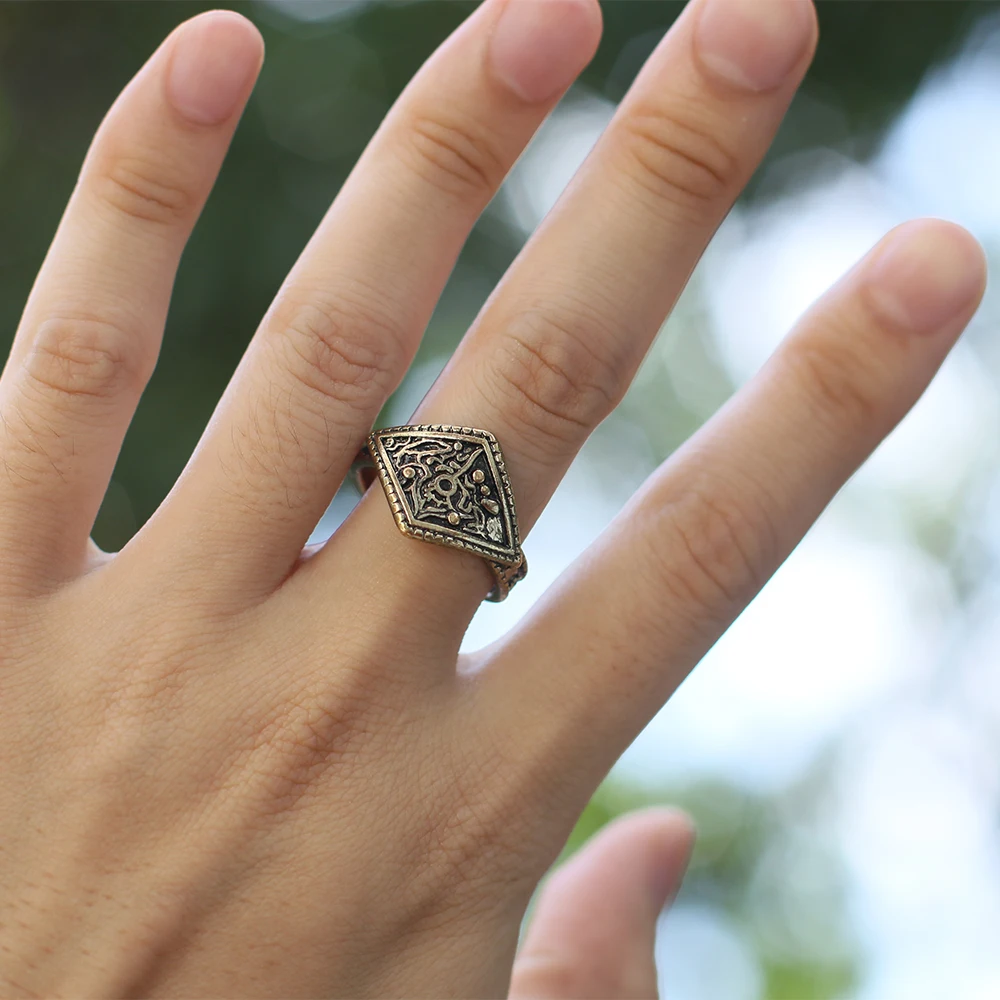 Cosplay Game DS Ring Ring OF Favor Vintage Ring Fashion Halloween Ring Props New (17)