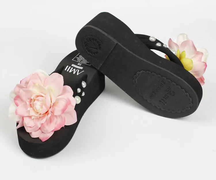 2019 New Summer Anti-skid Hand Flowers Beach Slippers Womens Most Comfortable Wedge Flip Flop Shoes Cheap49