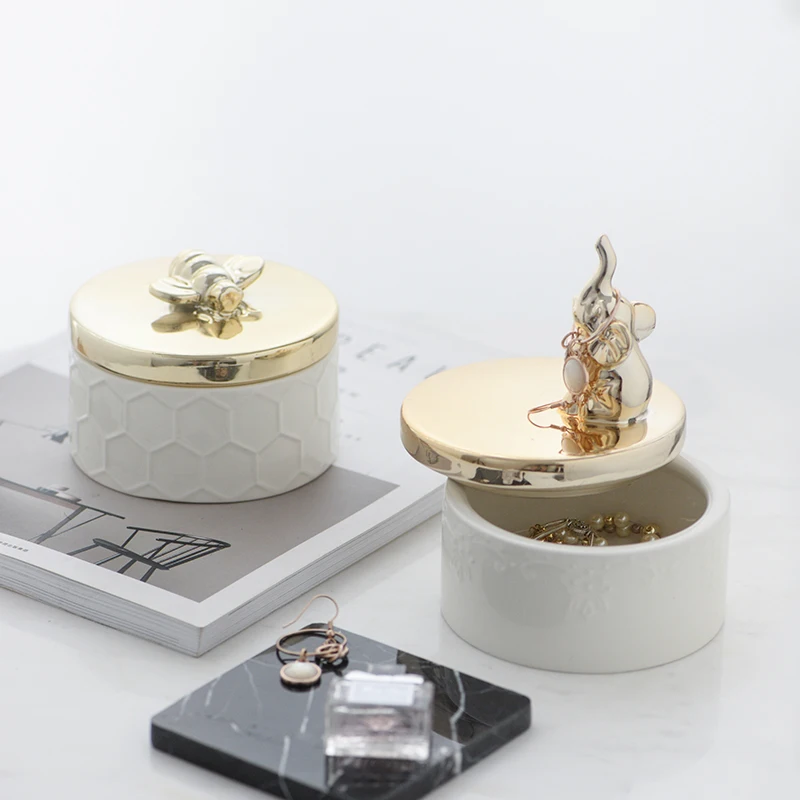 

Ceramic Gold-plated Jewelry Storage Box Candy Storage Jar Desktop Tide Decoration