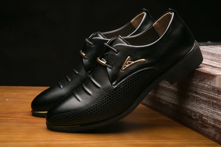 Классические мужские деловые туфли-оксфорды; Мужские модельные туфли с острым носком из искусственной кожи; итальянская мужская официальная обувь; Прямая поставка
