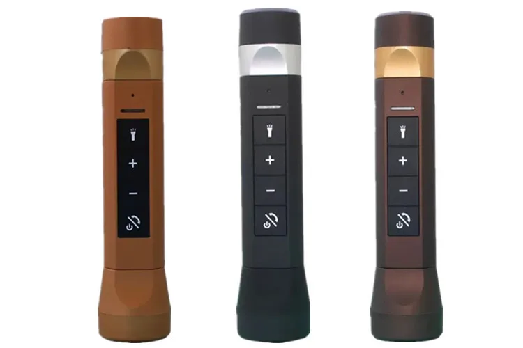 

Portable wireless Bluetooth speaker Bluetooth flashlight speaker subwoofer outdoor hands-free charging Bao radio multi-function