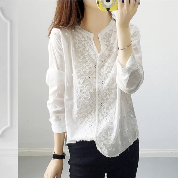 

Wholesale and Retail 2017 European and American fashion V-neck Blouse Long-sleeved Embroidery Snowflake White Shirt