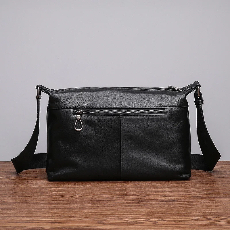 AETOO Men's leather shoulder bag, soft skin trend fashion casual horizontal bag, head layer cowhide oblique cross male bag