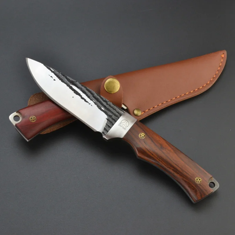 https://ae01.alicdn.com/kf/HTB1yk9nSVXXXXcWXXXXq6xXFXXXG/Main-bolte-Forge-7cr17-Lame-Fixe-de-Chasse-de-survie-Couteau-avec-manche-en-bois-en.jpg