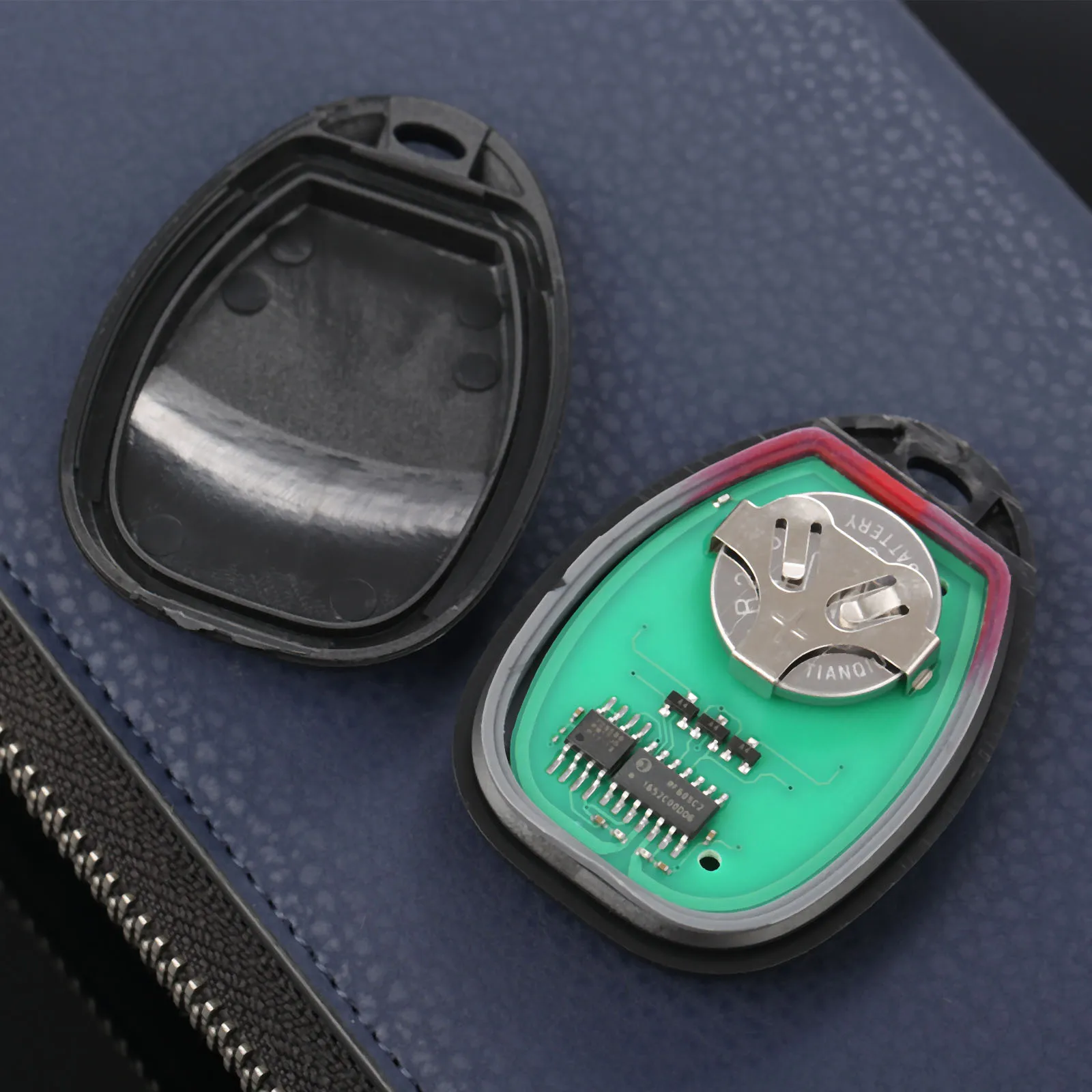 

2Pcs 4 Buttons Remote Control Key Fob shell replacement Keyless Entry Car Alarm OUC60270 for Chevrolet Traverse Tahoe 15913416