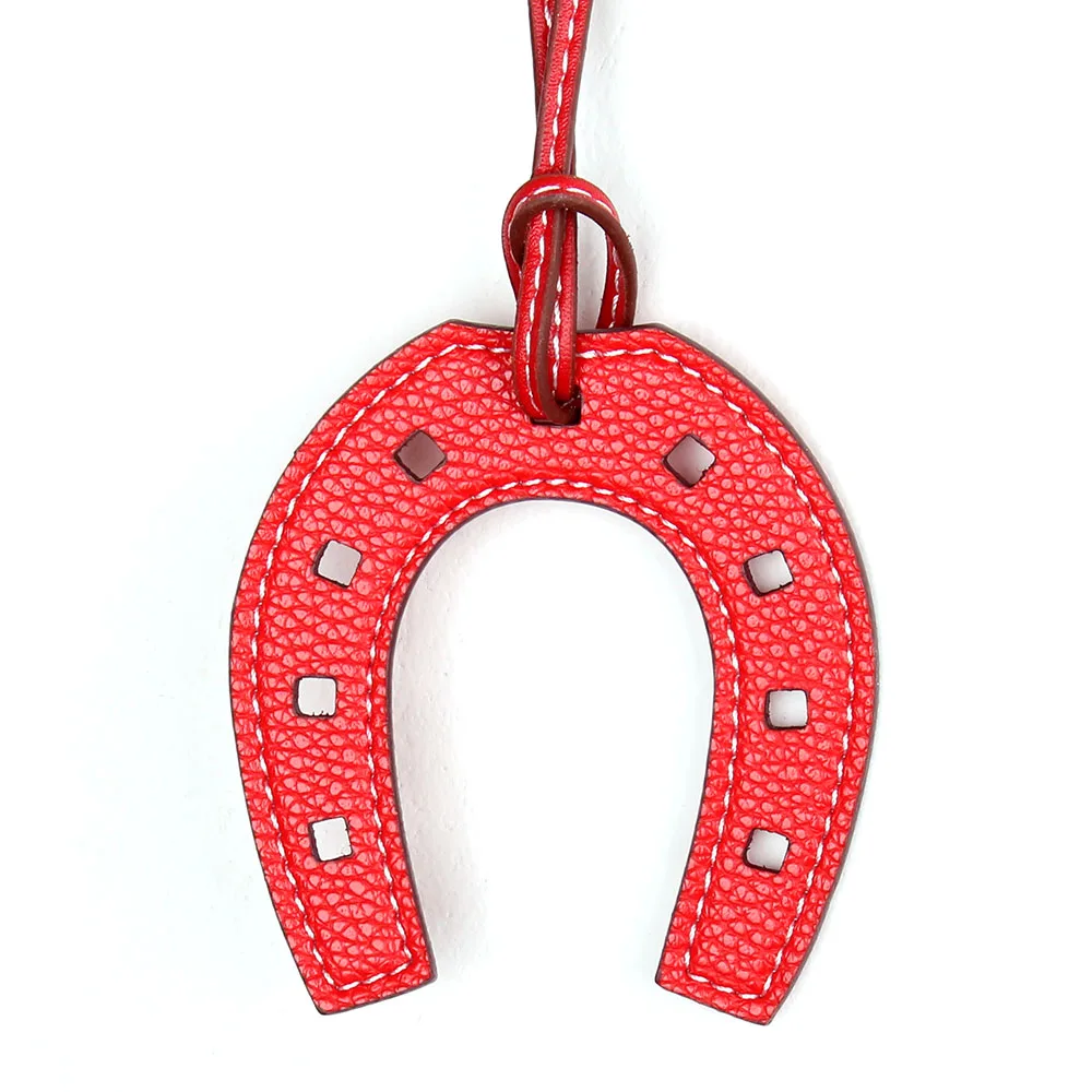 Известный бренд Дизайнерский Модный ручной работы из искусственной кожи брелок Лошадь Подвеска для рюкзака женская сумка Шарм - Цвет: HORSESHOE RED