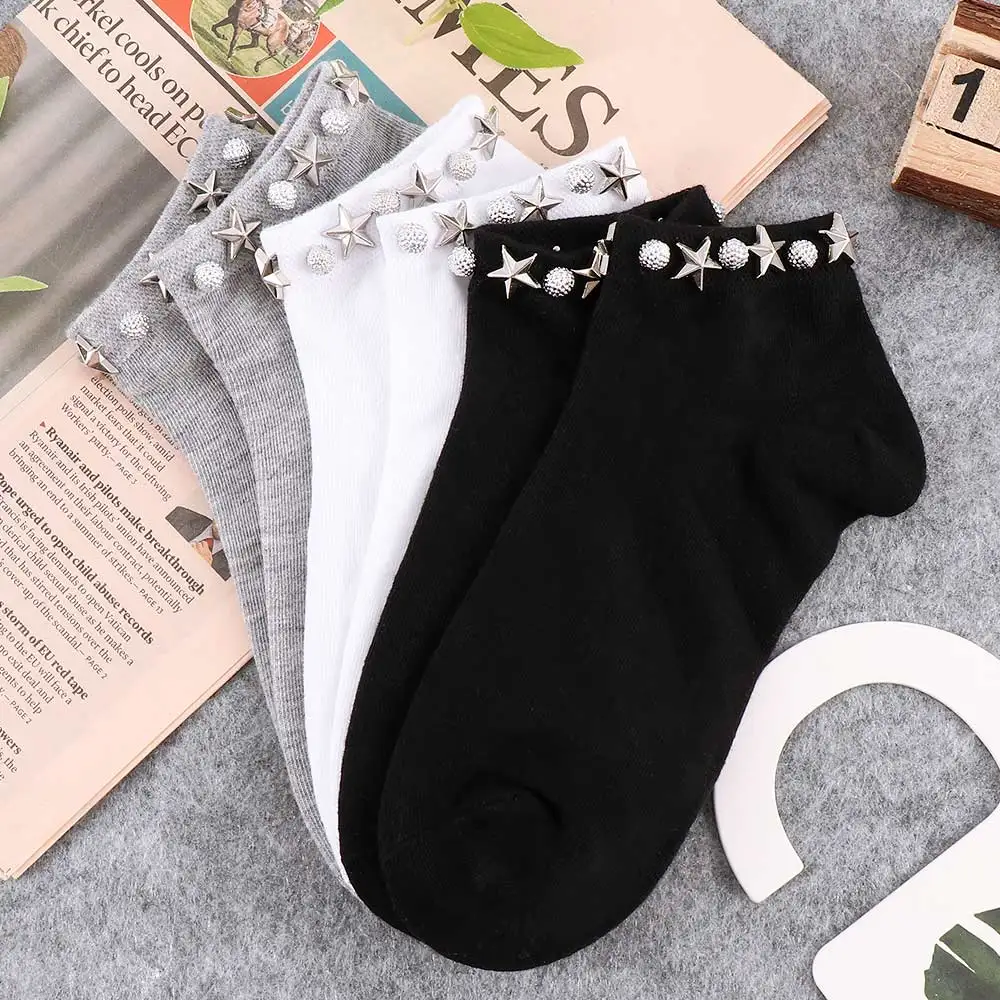 Fashion Women Socks Handmade Rivet Pearl Stars Socks Women Creative Hipster Socks Cotton Breathable Absorbent Socks