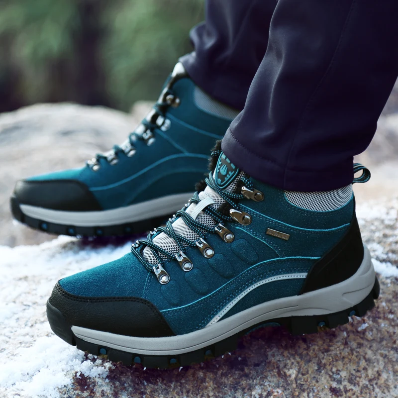 

2018 Men Outdoor Sneakers Breathable Hiking Shoes Big Size Men Outdoor Mountain Male Shoes Trekking Waterproof Plus size 35-44