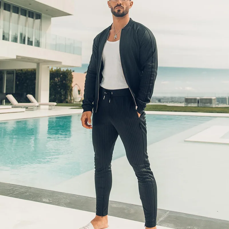 2019 New autumn, winter and spring men's running suit with light stripe coat and trousers fitness clothes selling like hot cakes 2019 New autumn, winter and spring men's running suit with light stripe coat and trousers fitness clothes selling like hot cakes