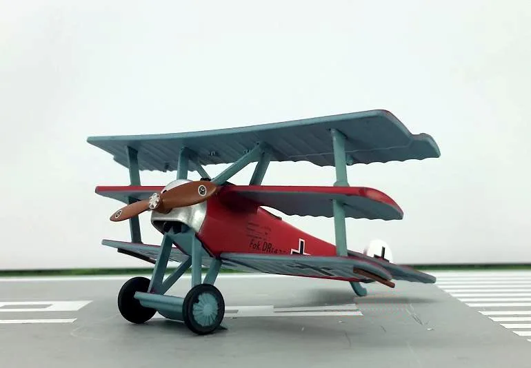 

AMER 1:72 A war German Three single seater Fokker Dr.I wing combat model Alloy plane model