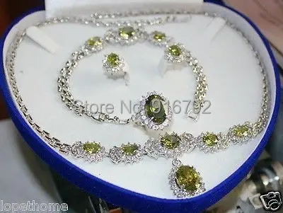 

free P&P ****elegant women 's fashion set Throws crystal necklace bracelet earring women ring