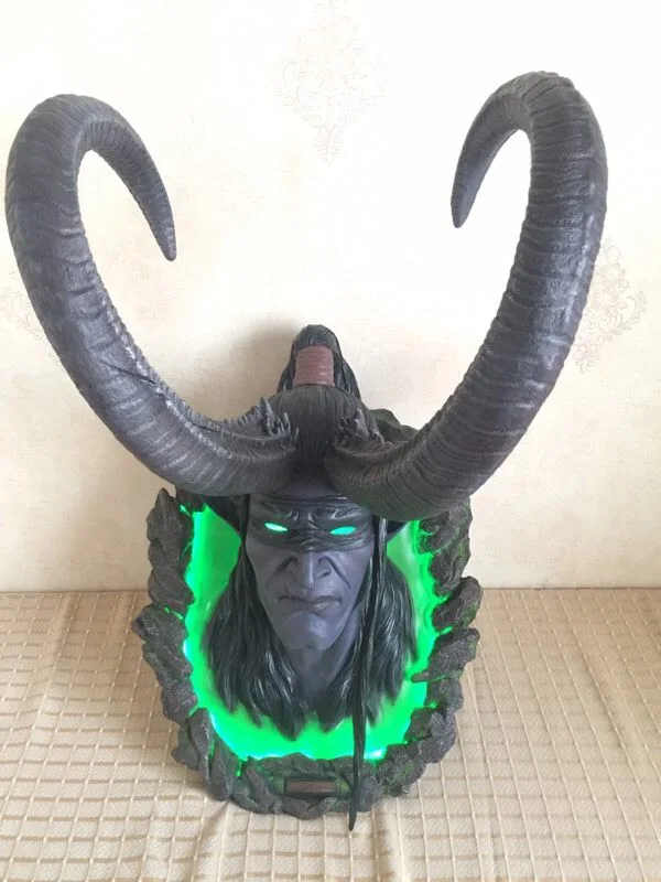 Модель вентиляторов wow Illidan рогатая голова gk смолы настенный содержит светодиодный светильник глаз и основание для коллекции