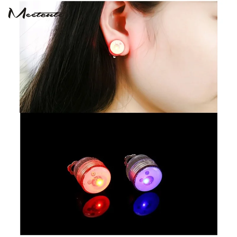 Meetcute Women Night Party Shiny Bling Glow Up Cubic Jewelry Led Earrings Light Up Stud Earring