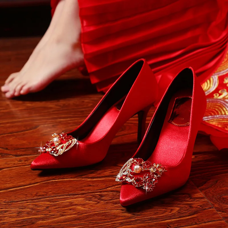 

Wedding Shoes 2019 Spring New Red Thick-heeled Square Buckle Toast Shoes Dragon Phoenix Bride High Heels