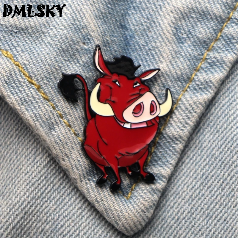 

DMLSKY The lion King PUMBAA Cartoon Funny Metal Enamel Pin Backpack Badge Clothes Brooches Tie Pin Collar Pins Jewelry M3240