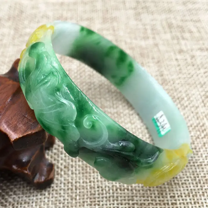 

A-341 Beautiful Hand-carved Emerald Green Jadeite Jade Gems Bracelet Bangle 58mm