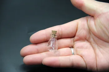 

Hot Mini Wishing Craft Glass Bottles Jars Glass Vial Pendant Containers with Cork Cute Lovely DIY Home Decoration Gift 300pcs