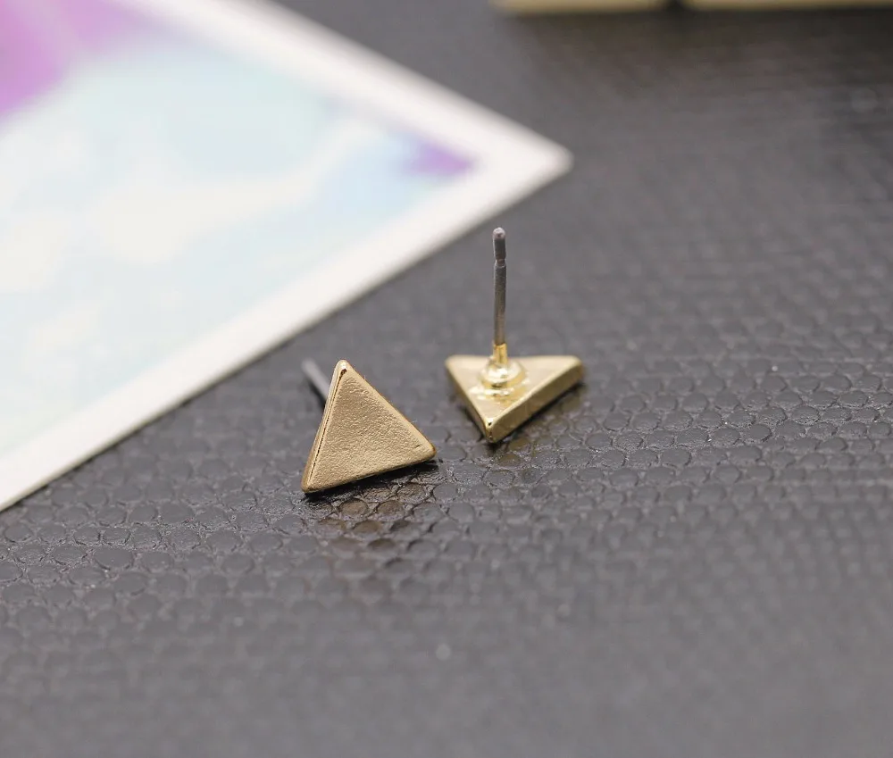 Fashion Triangle Stud Earrings for Women Gold Black Silver Color-2 (6)