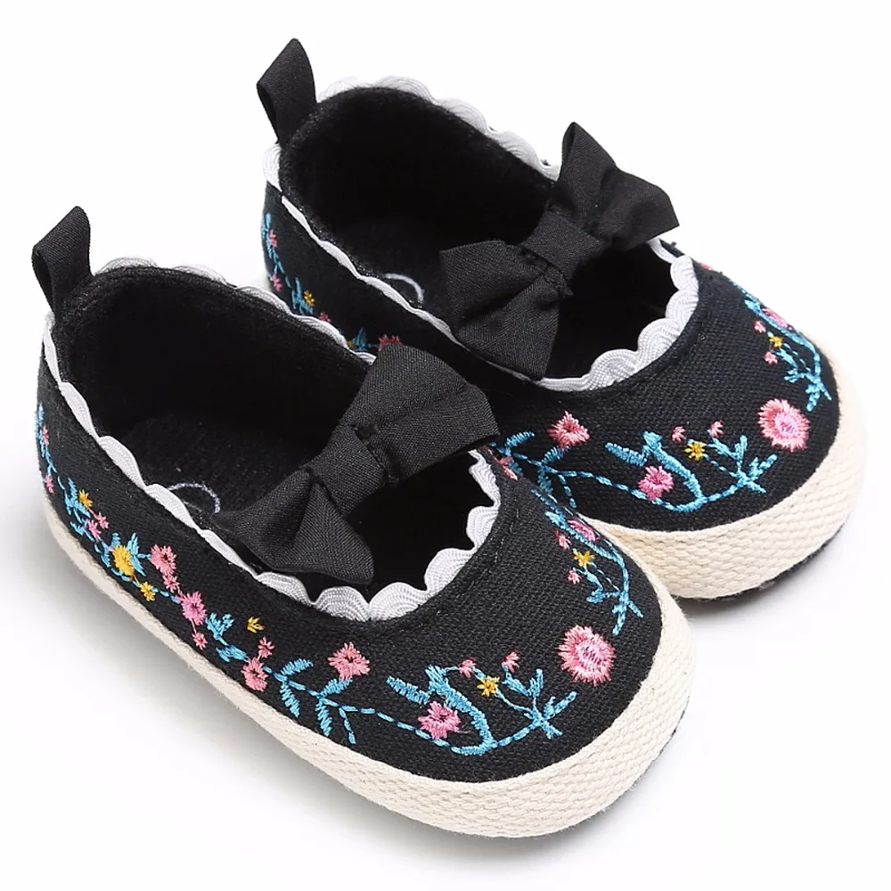 Puseky/; детская обувь для новорожденных; детская обувь для малышей с бантом и вышивкой; детская обувь принцессы с мягкой подошвой; нескользящая обувь для малышей; обувь для маленьких девочек; обувь для первых прогулок