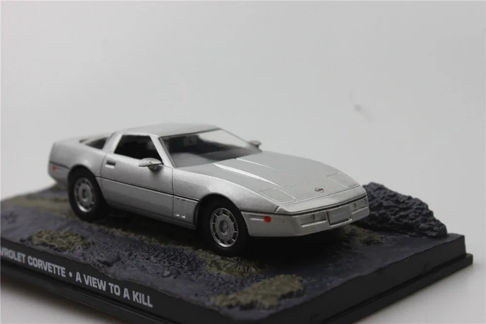 007 UH 1:43 Chevrolet Corvette вид на модели автомобилей из алюминиевого сплава версия фильма