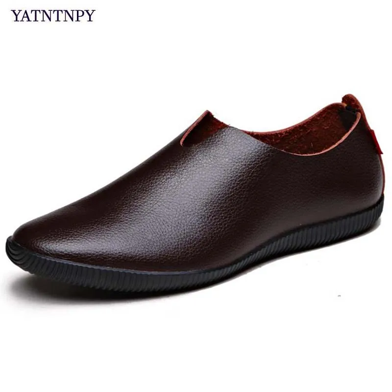 

YATNTNPY Comfortable men casual shoes,soft leather shoes for man,portable moccasins flat driving shoes slip-on sapatos masculino