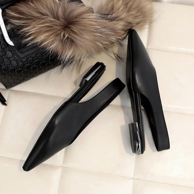 EGONERY النساء الشقق نمط جديد وأشار اصبع القدم جلد طبيعي الصيف حذاء امرأة السببية أحذية مشي 2018 ممرضة أحذية العمل الصيف