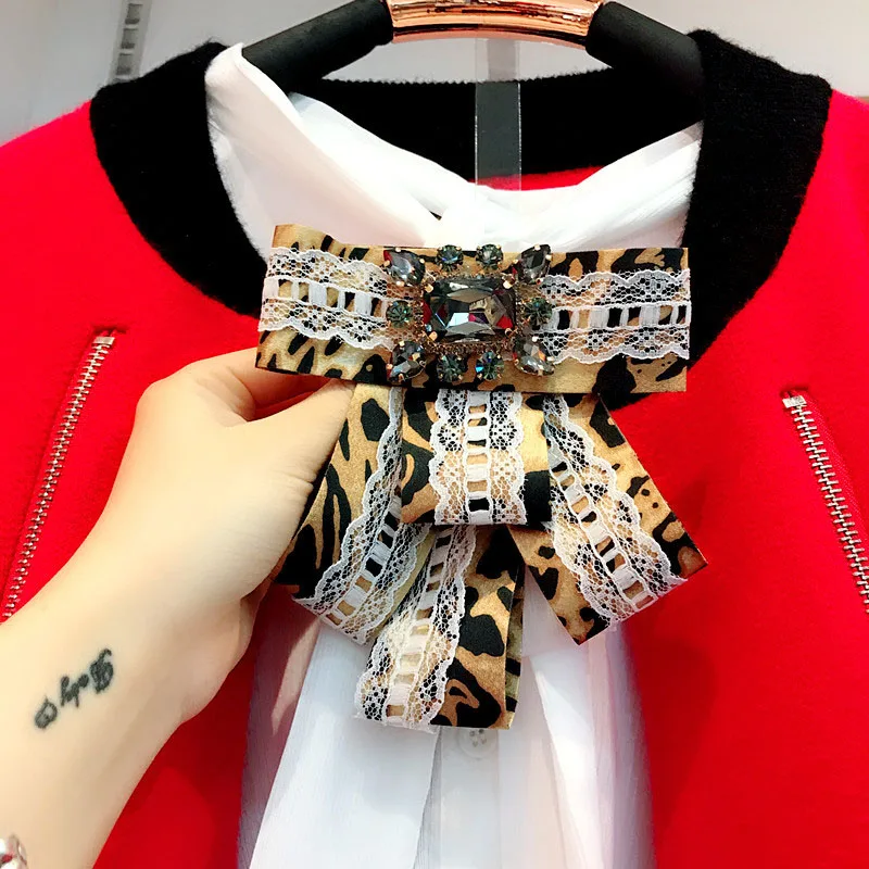 Модный кружевной Леопардовый цветок булавка для воротника рубашка галстук-бабочка хрустальная Брошь для женщин Хрустальная для рубашки булавка ретро одежда аксессуары