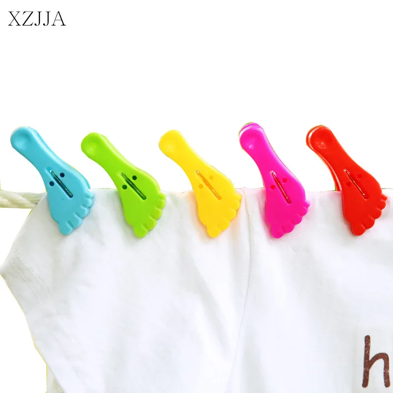 

XZJJA 3Pcs Little Feet Clothes Pegs Socks Bed Sheet Towel wind-proof Pins Clips Household Clothespins Arts Photo Paper Clamp